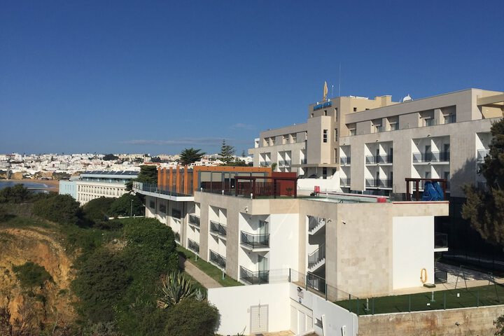 Hotel 75 of 86