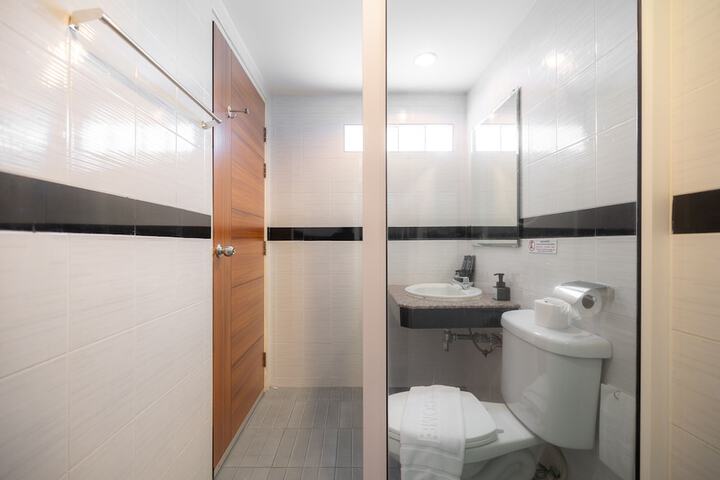 Clean Restrooms