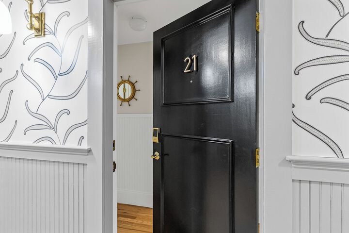 Room 18 of 84