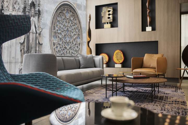 Guest Lobby