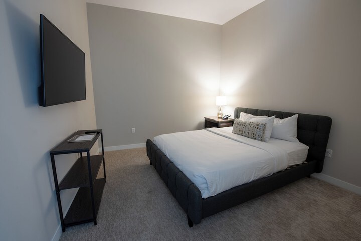 Room 10 of 35