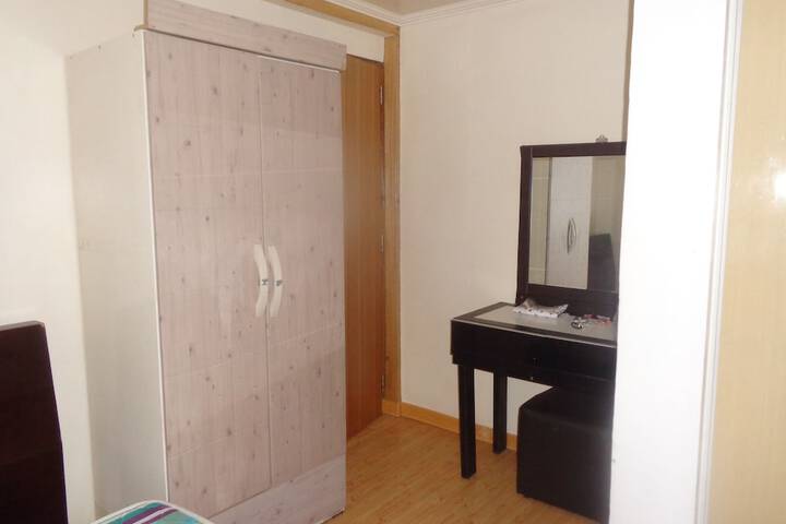 Room 2 of 43