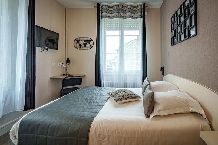 Room 12 of 44