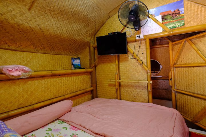 Room 6 of 22