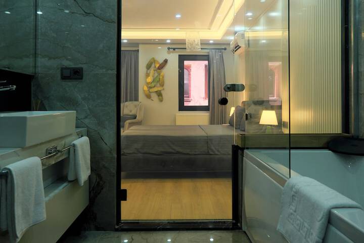 Room 60 of 85
