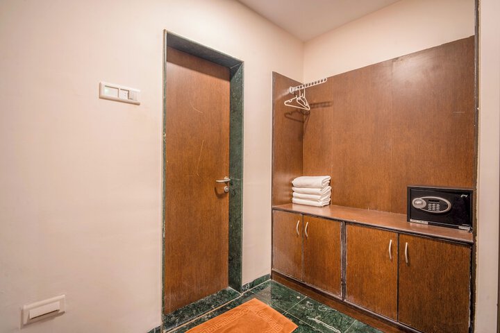 Room 35 of 94