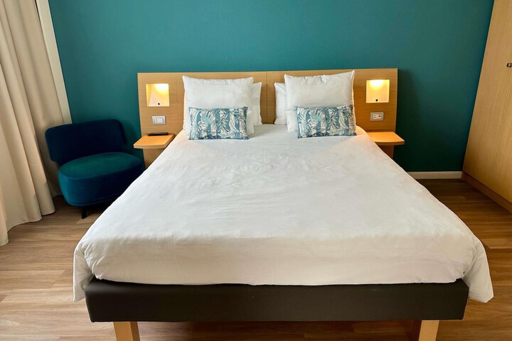 Room 31 of 188