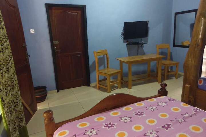 Room 11 of 49