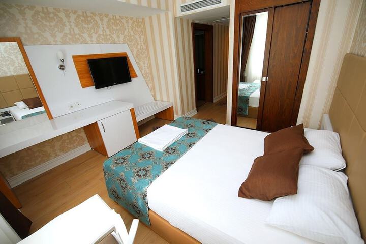 Room 13 of 41