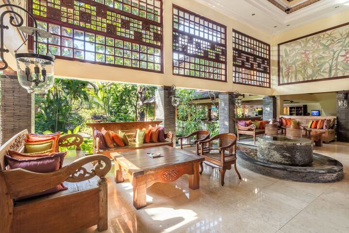 Hotel Lobby