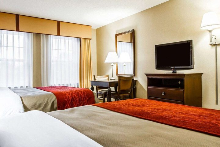 2 Queen Beds (2 of 14)