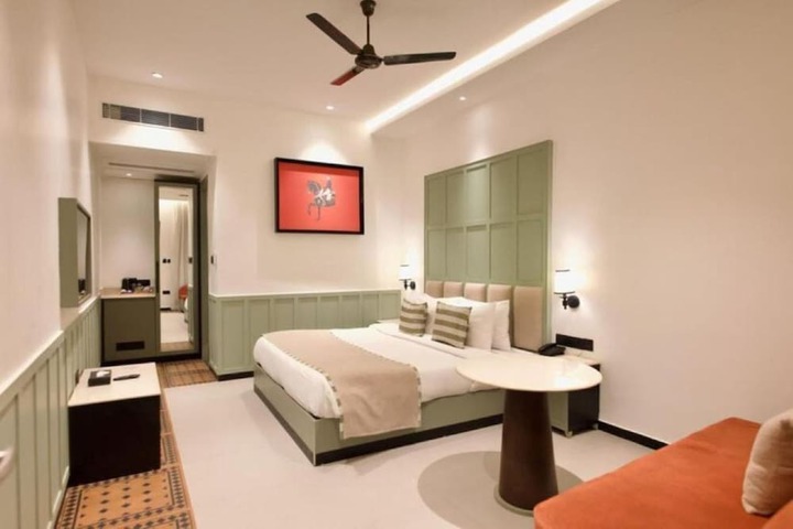Room 5 of 35