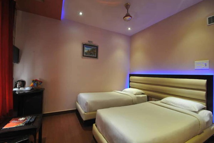 Room 25 of 60