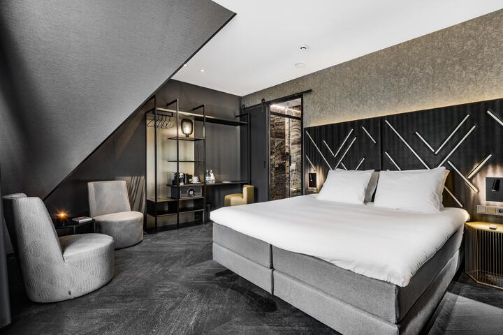 Room 14 of 61
