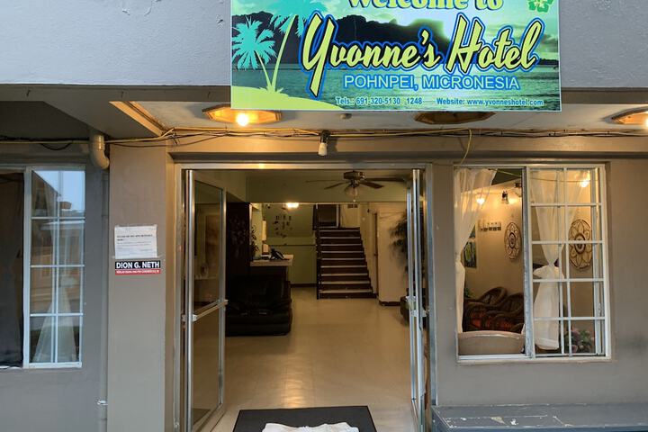 Yvonnes Hotel
