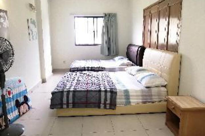 Room 3 of 18
