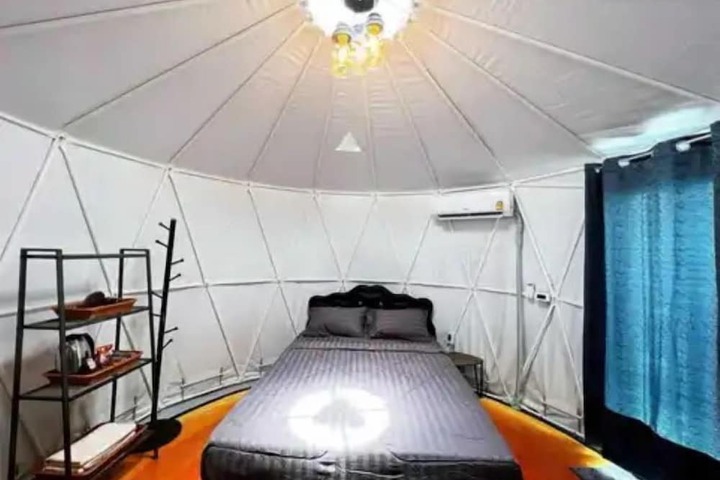 Room 10 of 41