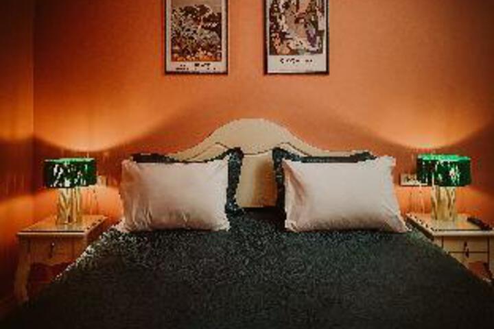 Room 4 of 22
