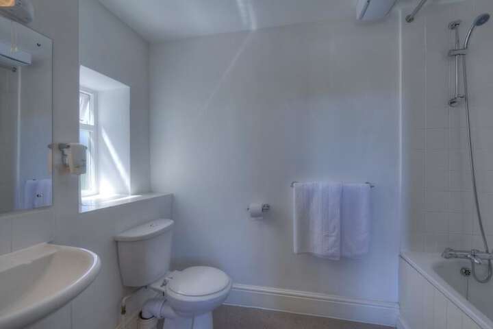Room 12 of 46