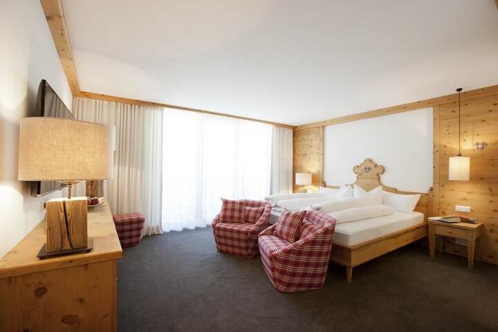 Room 6 of 49