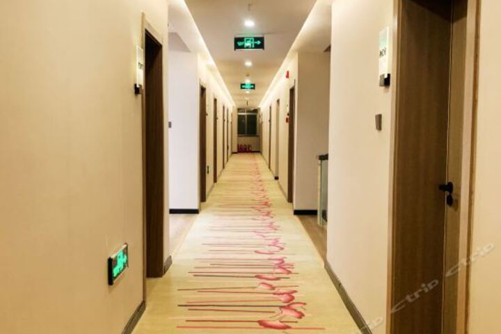 Hotel Interior 14 of 28