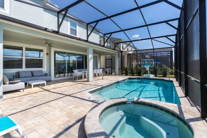 Pool 17 of 27