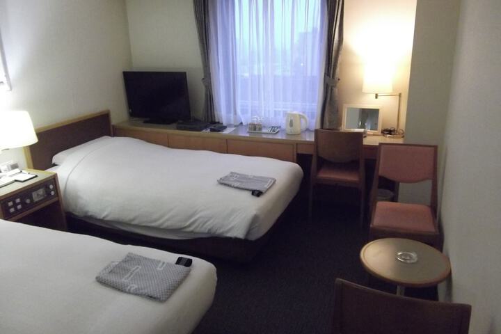 Room 8 of 45