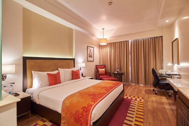 Room 5 of 27