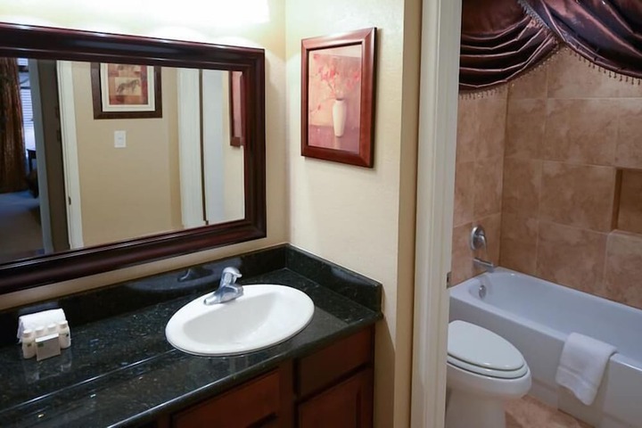 Room 12 of 22