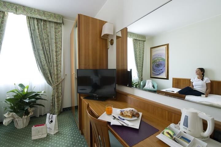 Room 14 of 46