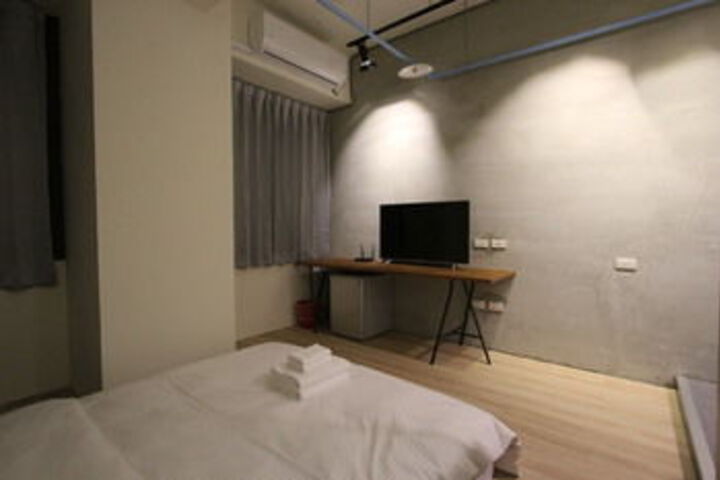 Room 51 of 64