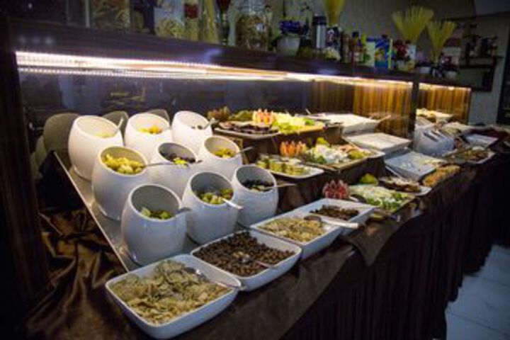Dining 11 of 46