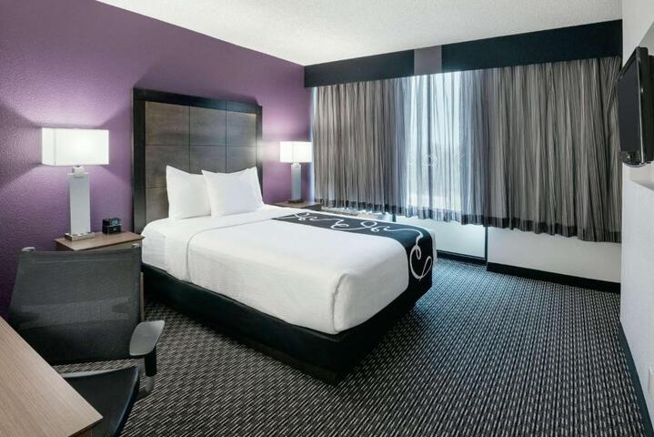 Double Accessible Queen Size Bed
