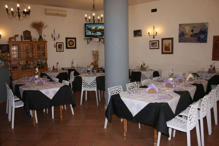 Dining 45 of 63