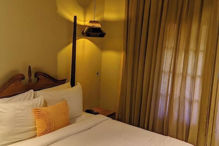 Room 7 of 38