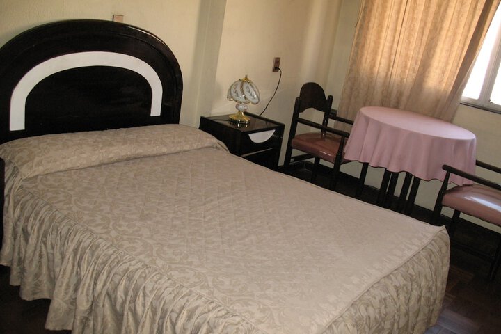 Room 16 of 48
