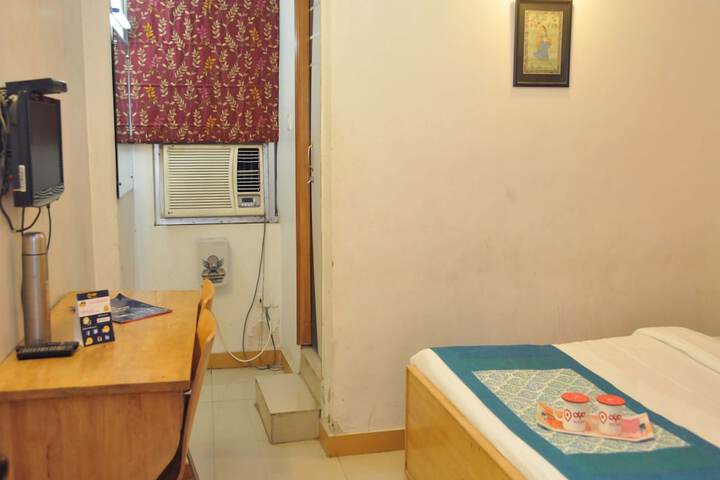 Room 5 of 20