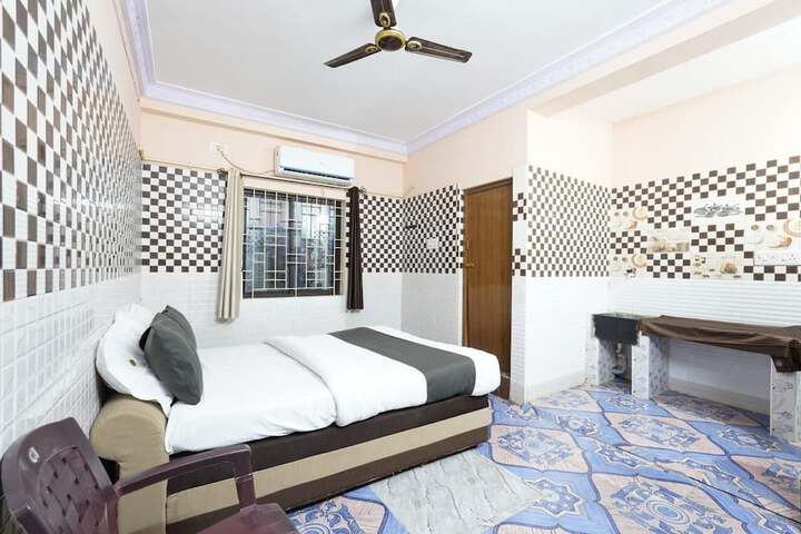 Room 5 of 7
