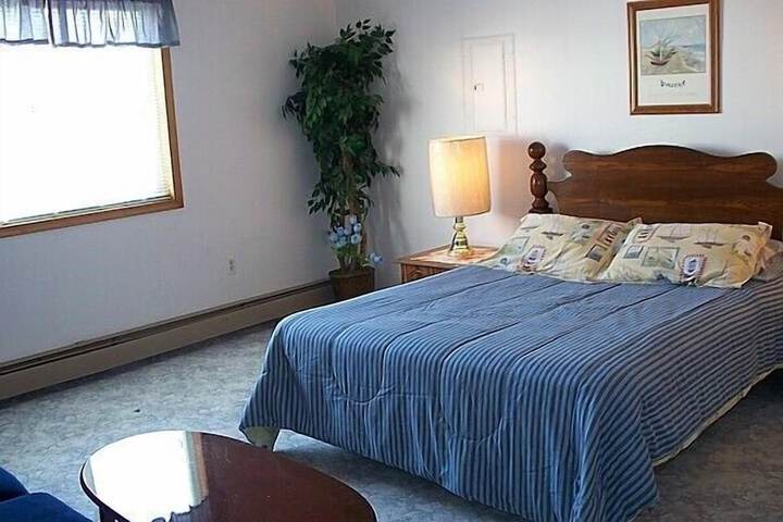 Room 5 of 32