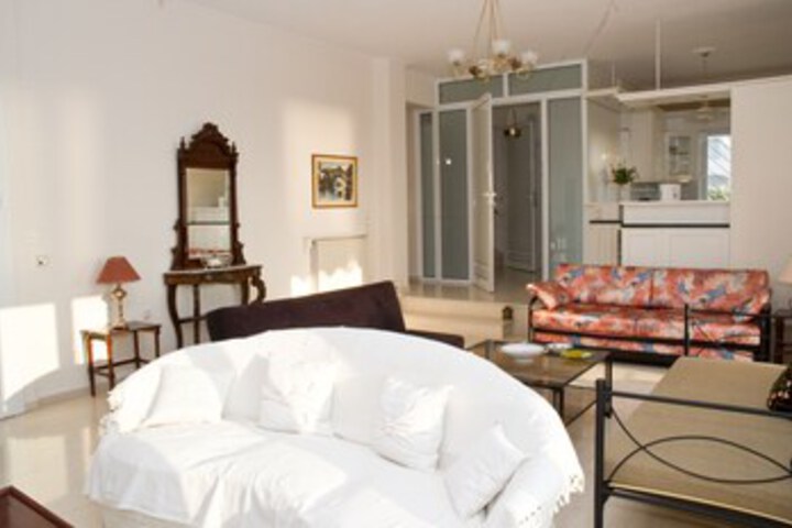 Room 18 of 28