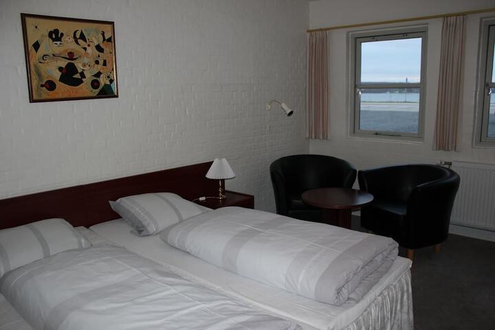 Room 2 of 22