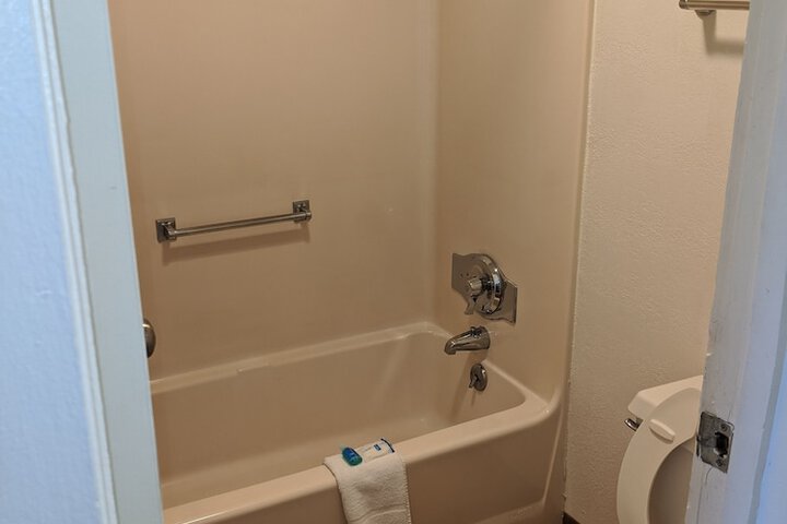 Room 14 of 24