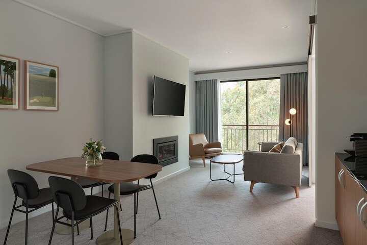Room 4 of 47