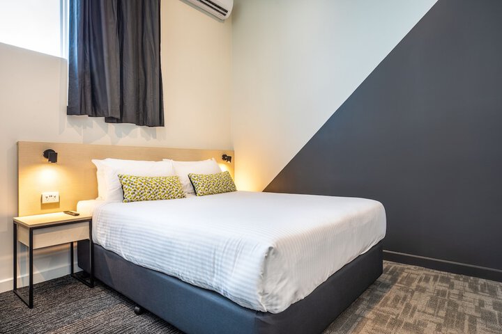 Room 10 of 45