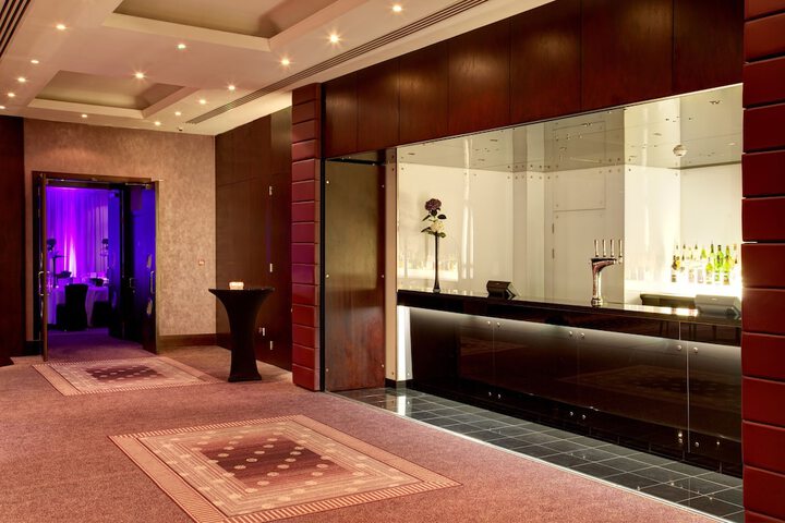 Ballroom/Hall 78 of 89