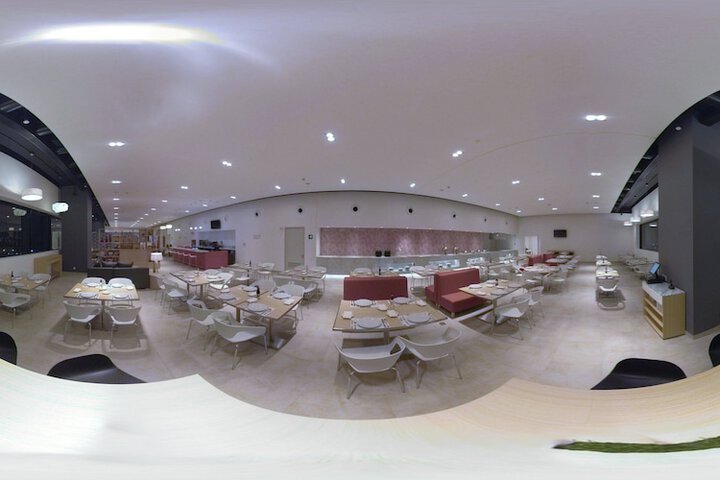 Lounge 47 of 69