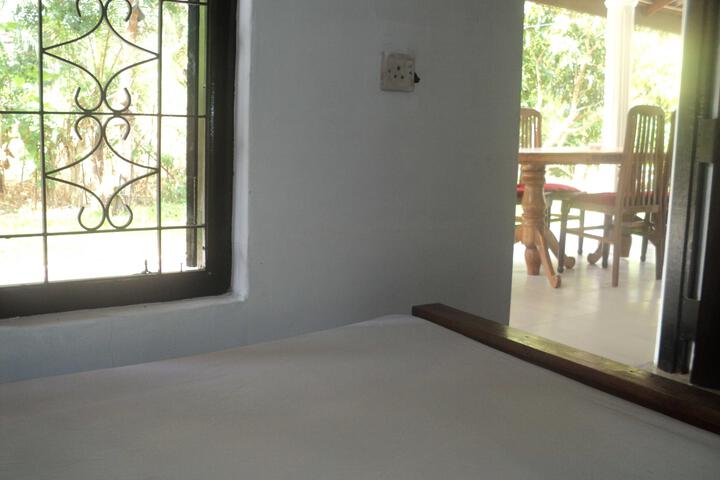 Room 2 of 5