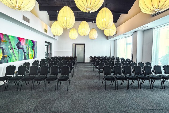 Business Center 129 of 139