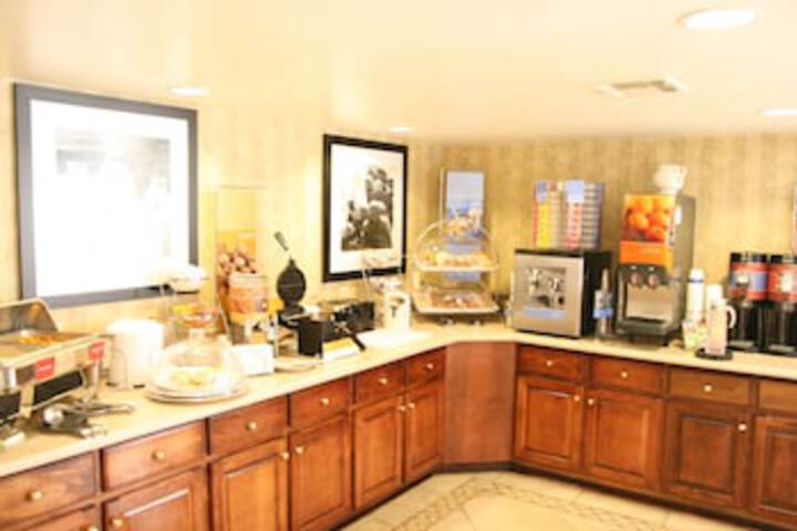 Breakfast area