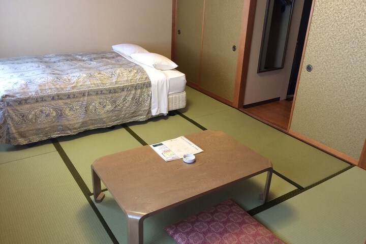 Room 7 of 31